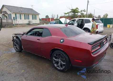 2017 Dodge Challenger Sxt Plus z USA, uszkodzony, nr VIN 2C3CDZAG1HH633216